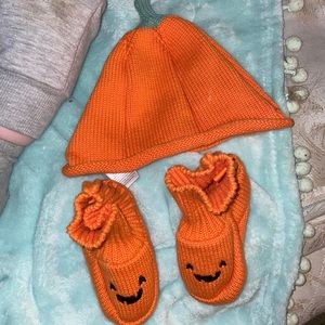 Baby Halloween Hat & Knitted Sock/Shoes Carter’s